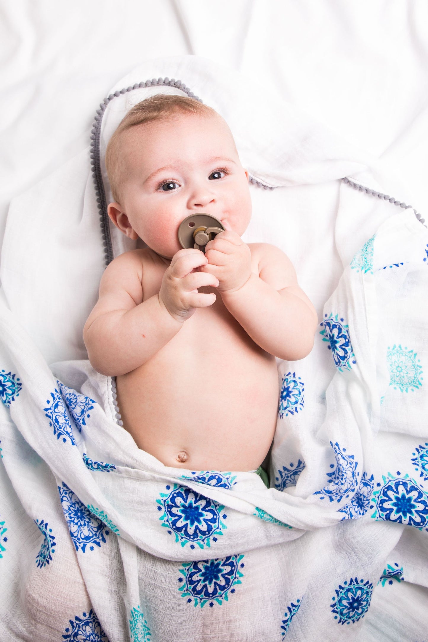 ORGANIC SWADDLE - MANDALA