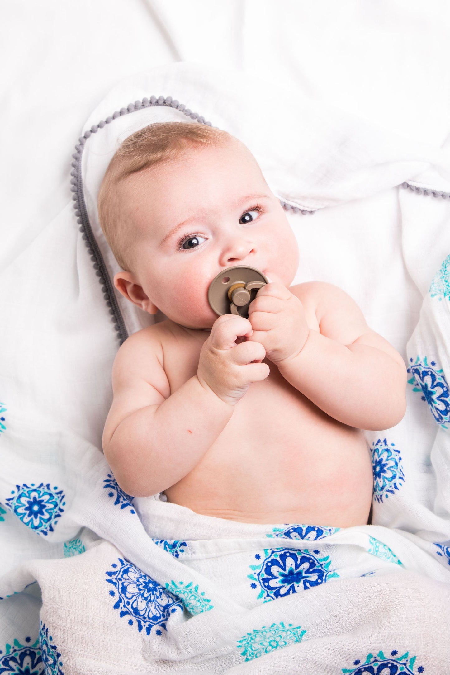 ORGANIC SWADDLE - MANDALA