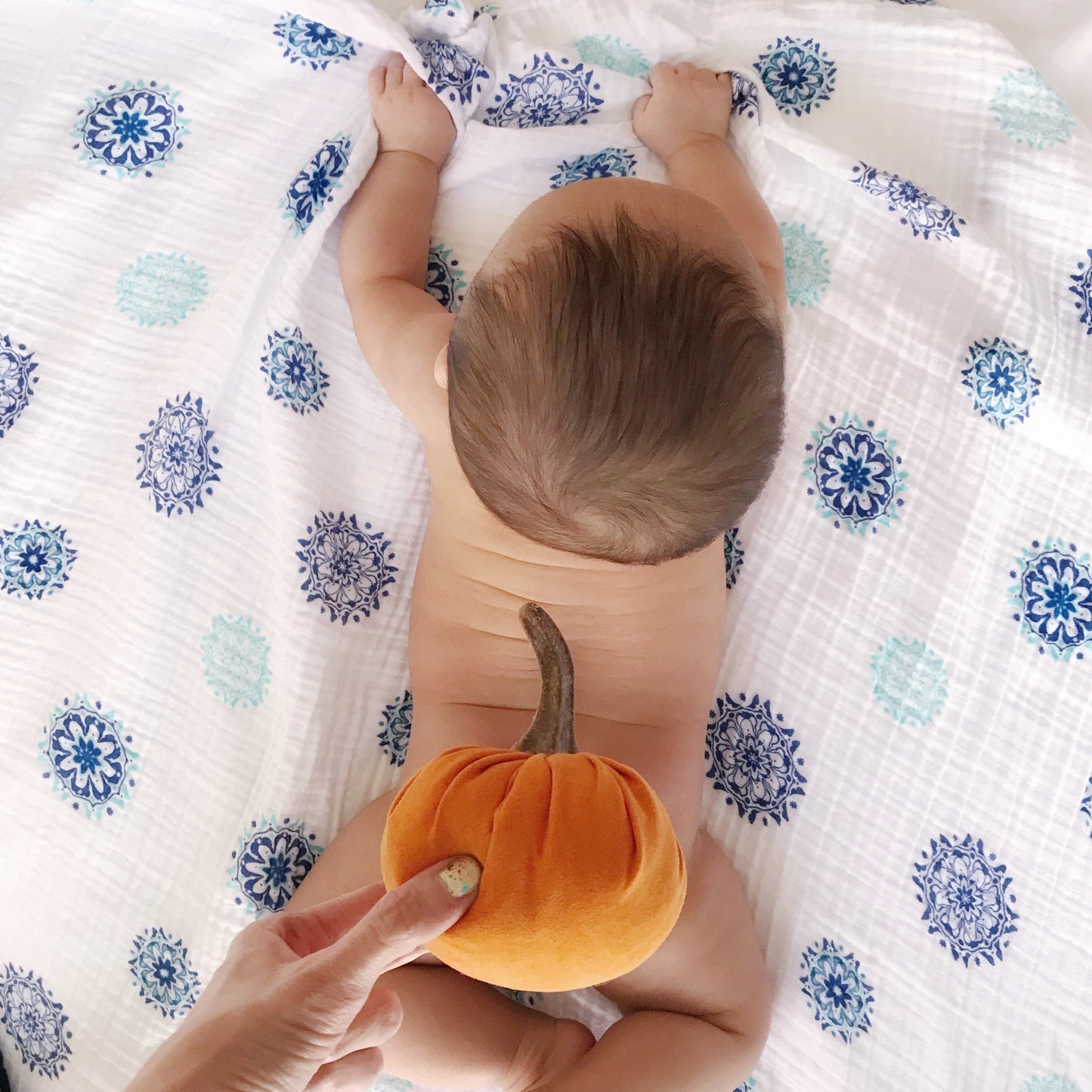 ORGANIC SWADDLE - MANDALA