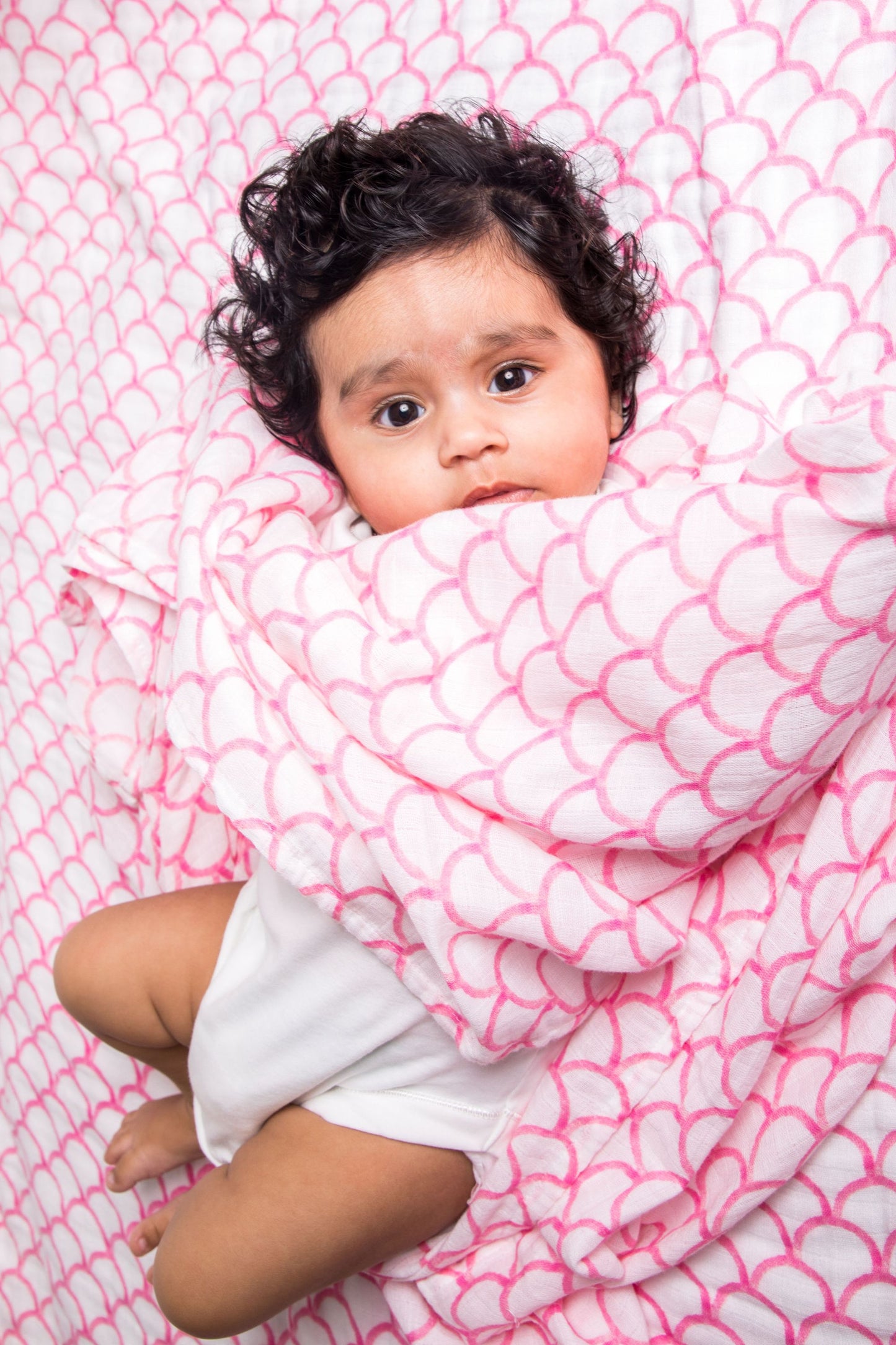 ORGANIC SWADDLE - PINK RAINBOW