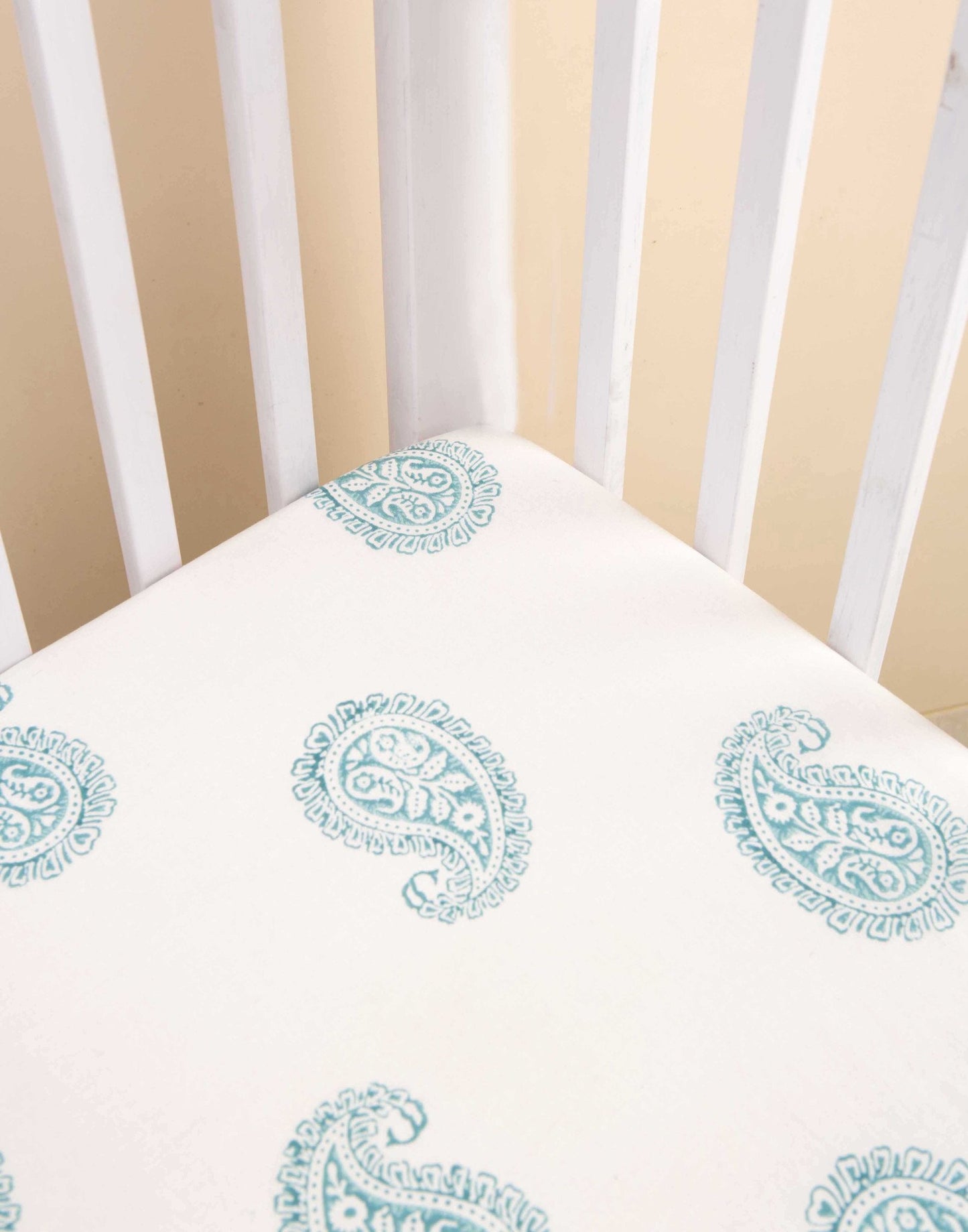 TEAL PAISLEY FITTED CRIB SHEET